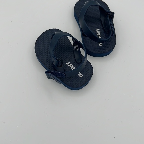 New! Old Navy navy blue thong toe baby flip flops with ankle strap size 2 - Picture 3 of 7